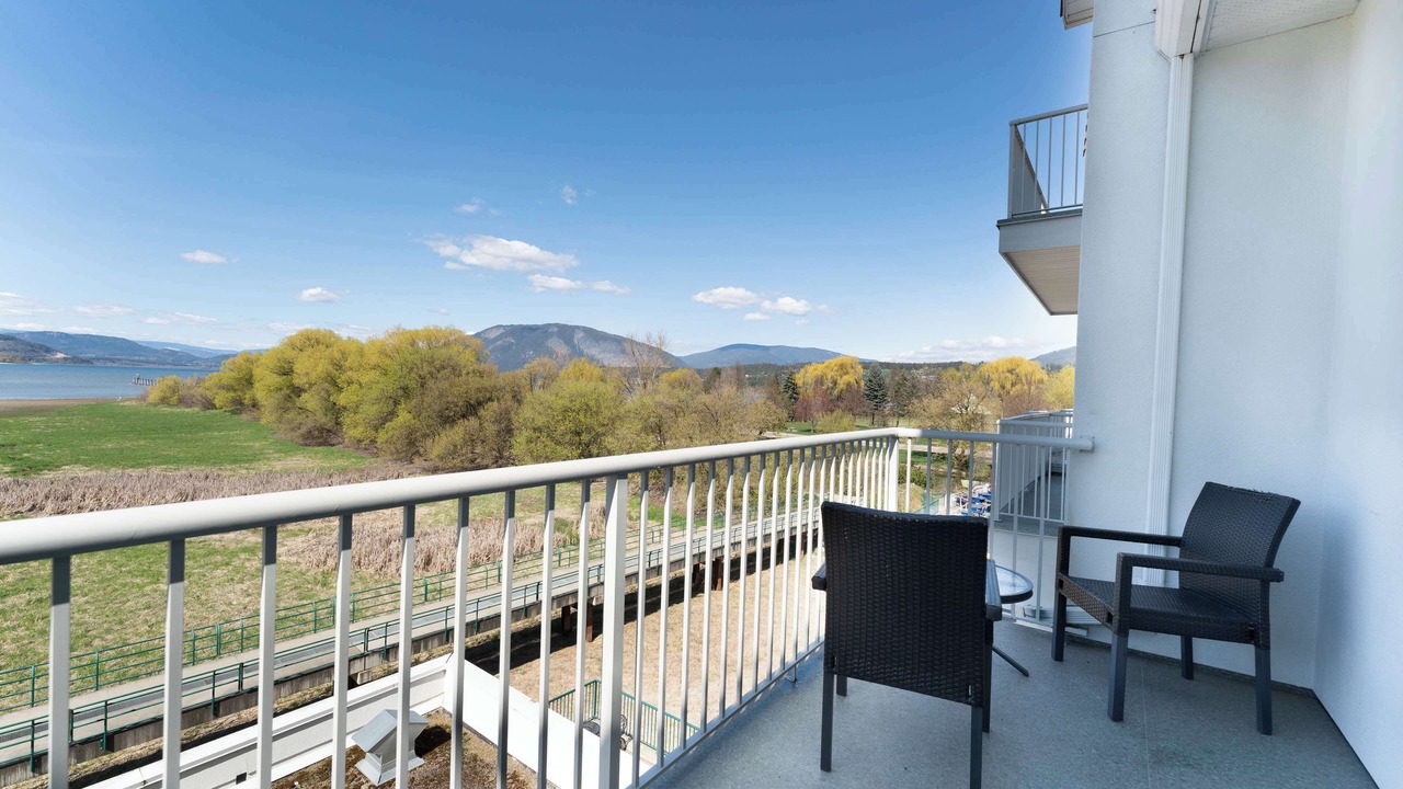 Photo of Patio Balcony in Salmon Arm