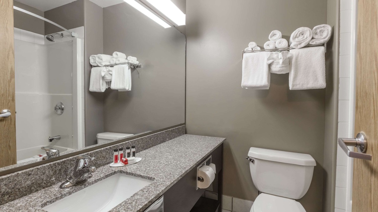 Photo of Bathroom in County of Vermilion River