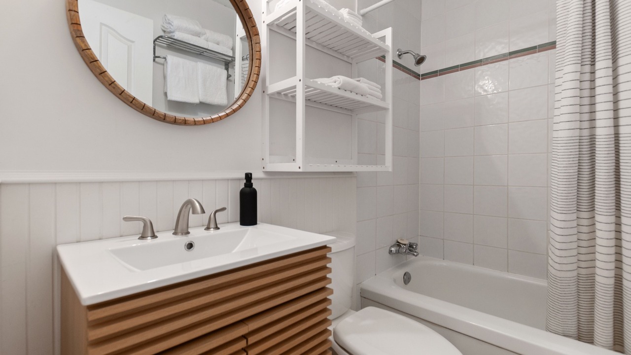 Photo of Bathroom in Okanagan-Similkameen