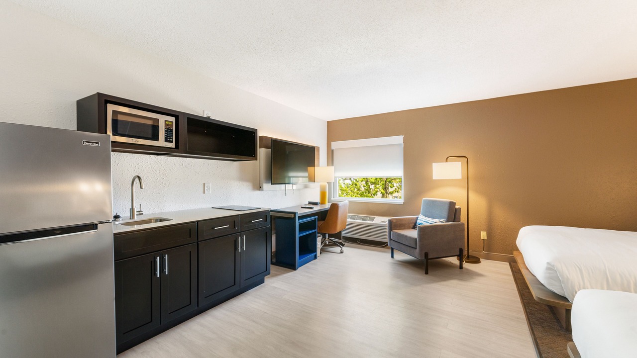 Photo of Bedroom in Mayfield Heights