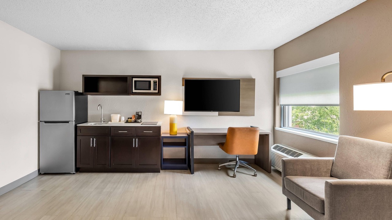 Photo of Bedroom in Mayfield Heights