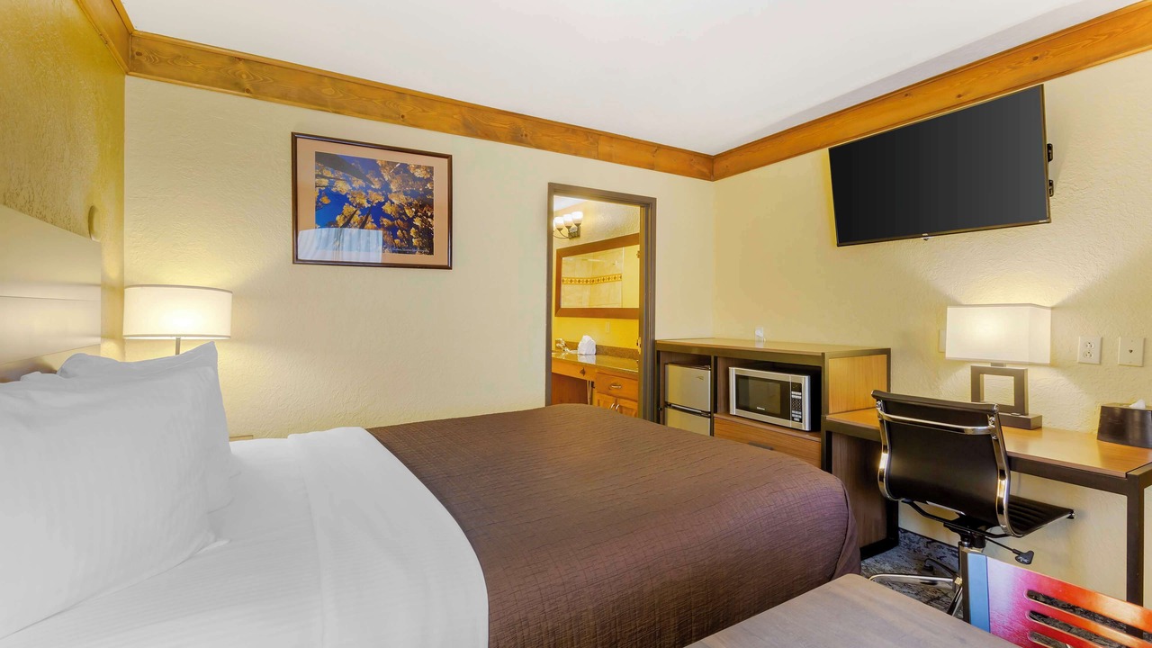 Photo of Bedroom in Red River