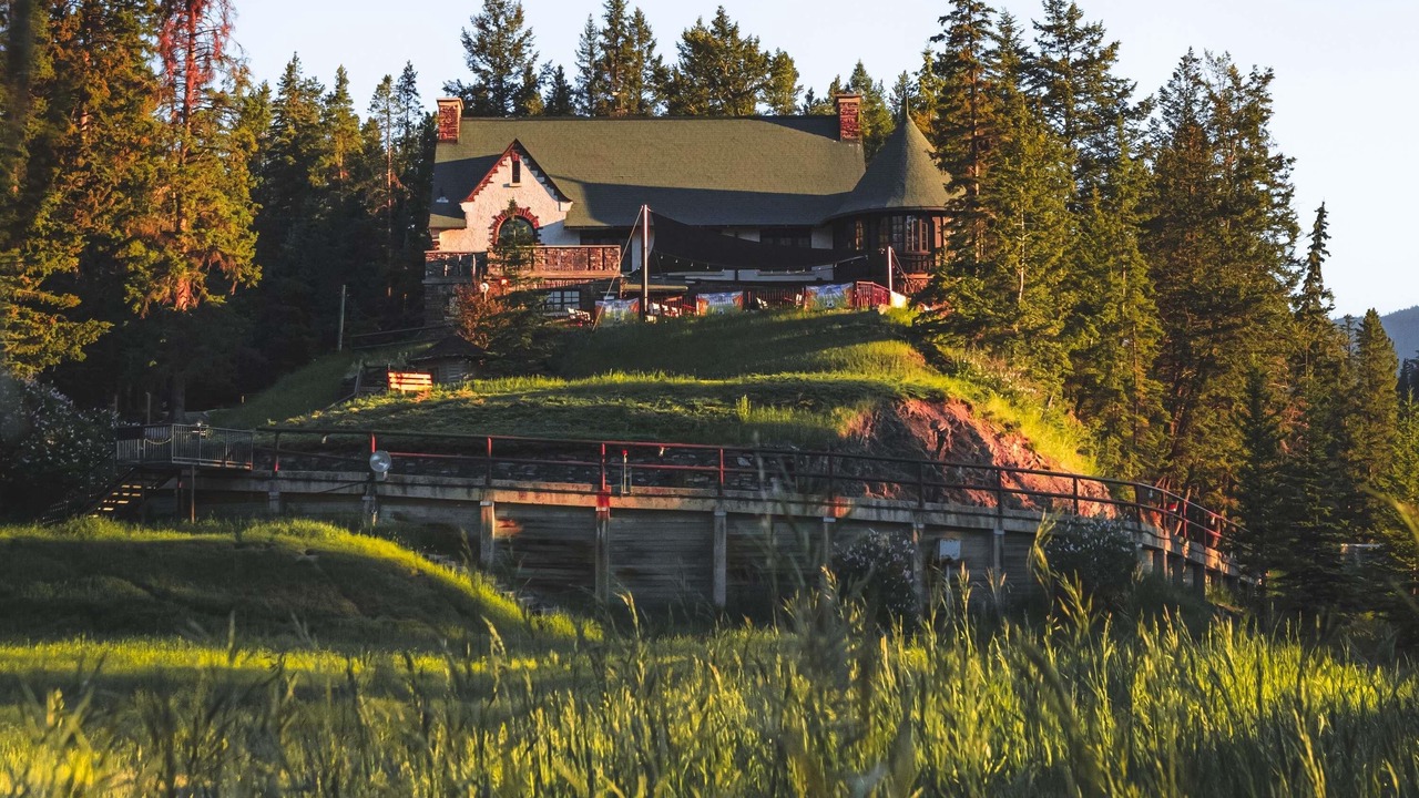 Photo of Others in Banff