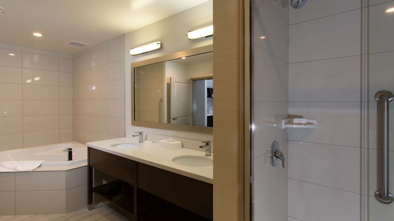 Photo of Bathroom in County of Vermilion River