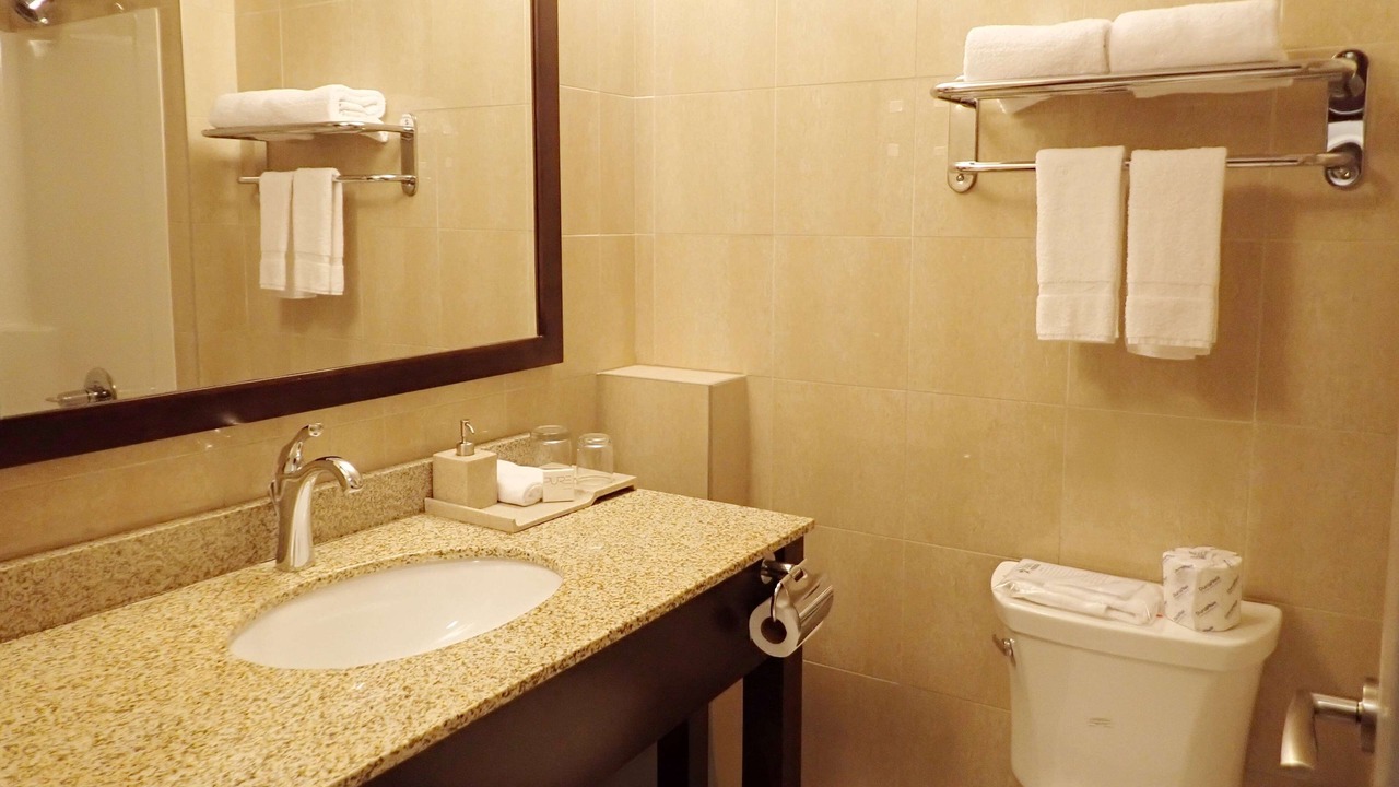 Photo of Bathroom in Fort Saskatchewan