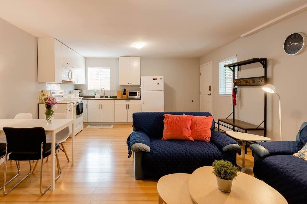 Photo of Livingroom in Burnaby
