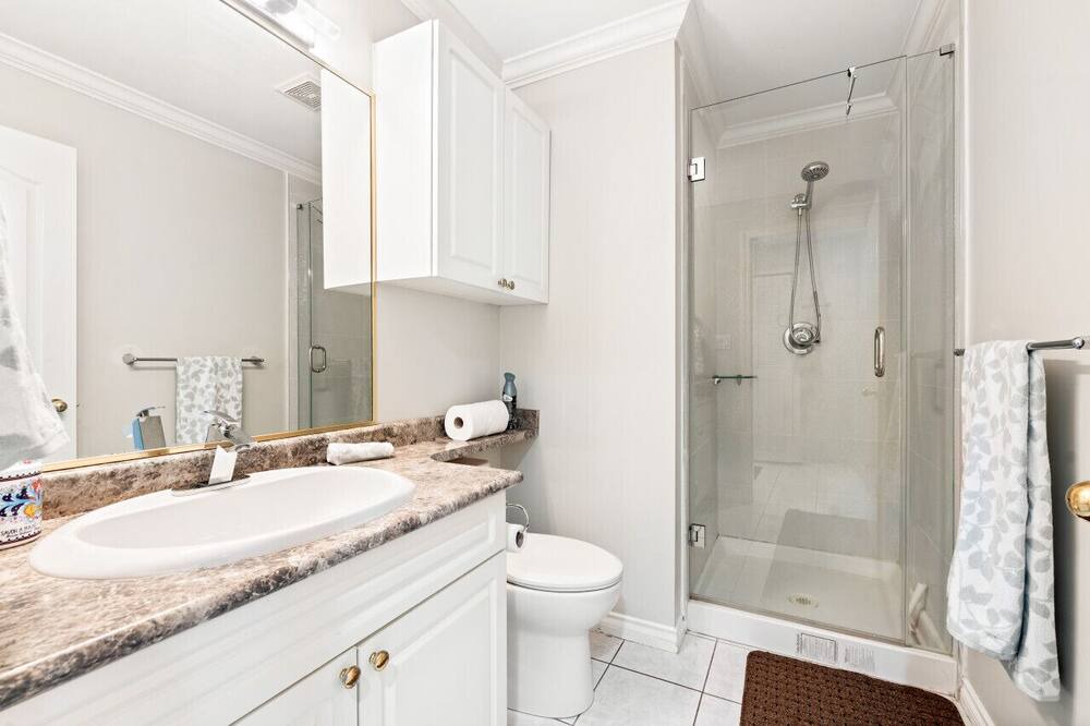 Photo of Bathroom in Queensborough