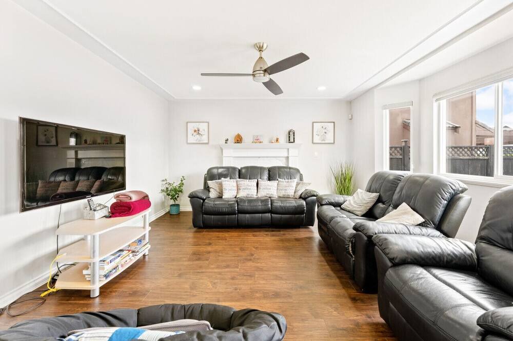 Photo of Livingroom in Queensborough