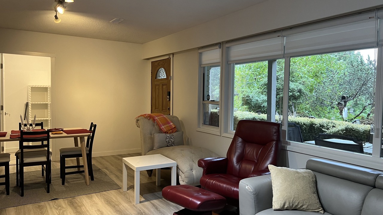 Photo of Livingroom in West Vancouver