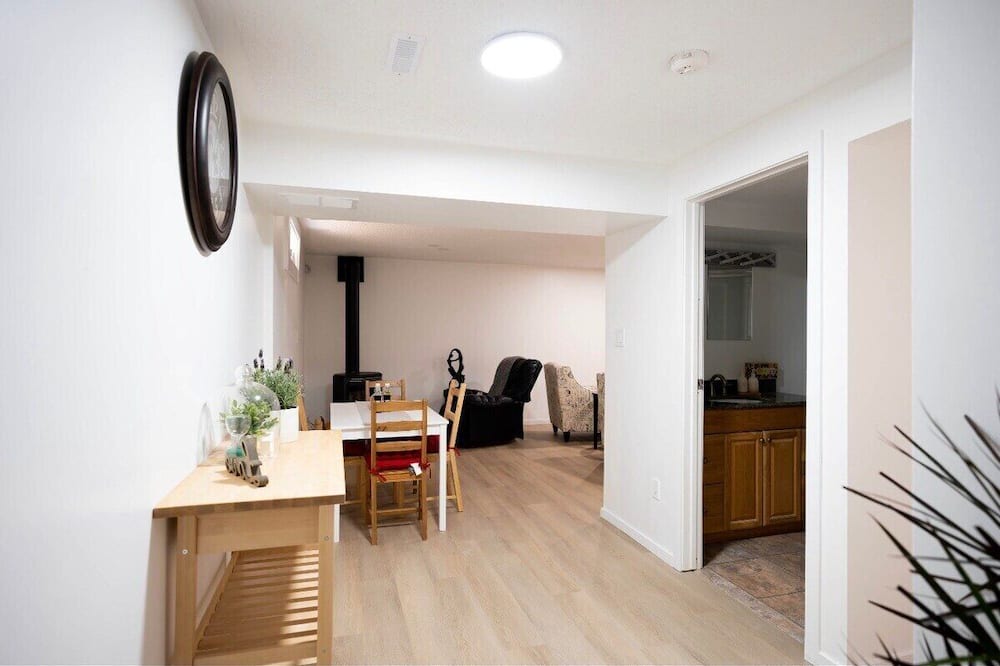 Photo of Livingroom in Leduc