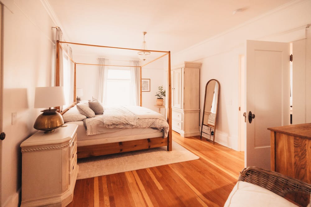 Photo of Bedroom in East Hill