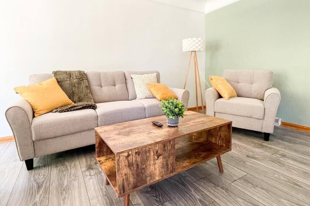 Photo of Livingroom in Garfield Heights