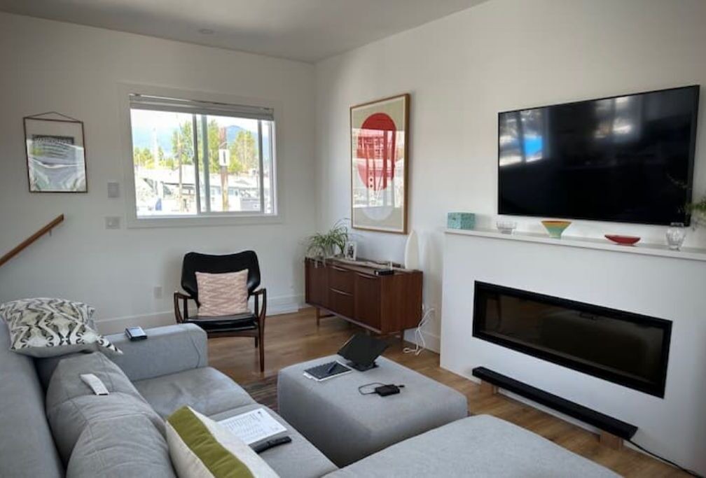 Photo of Livingroom in Lower Lonsdale