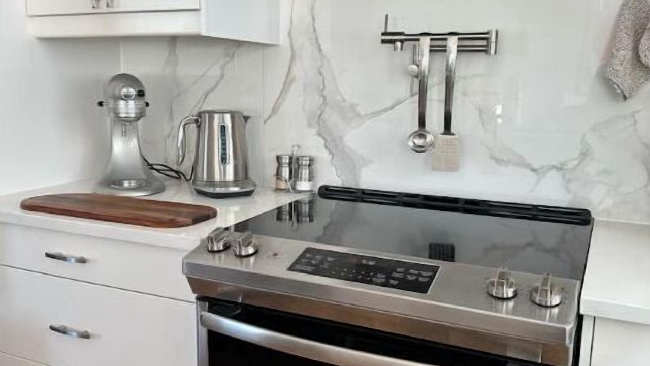 Photo of Kitchen in Lower Lonsdale
