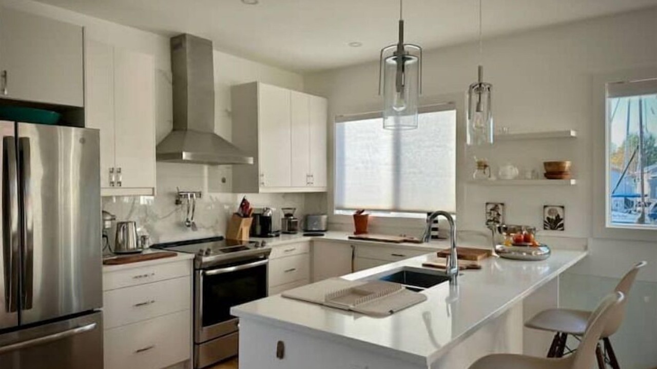 Photo of Kitchen in Lower Lonsdale