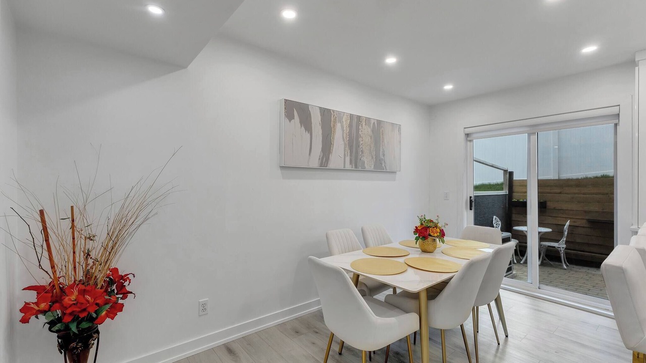 Photo of Bedroom in Crescent Heights