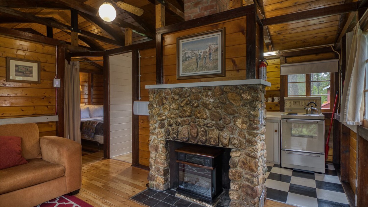 Photo of Livingroom in East Kootenay