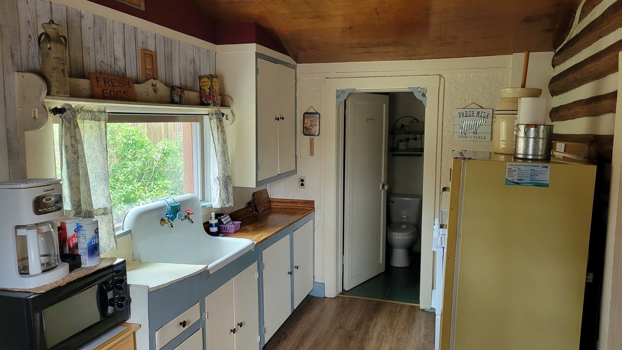 Photo of Kitchen in South Fork