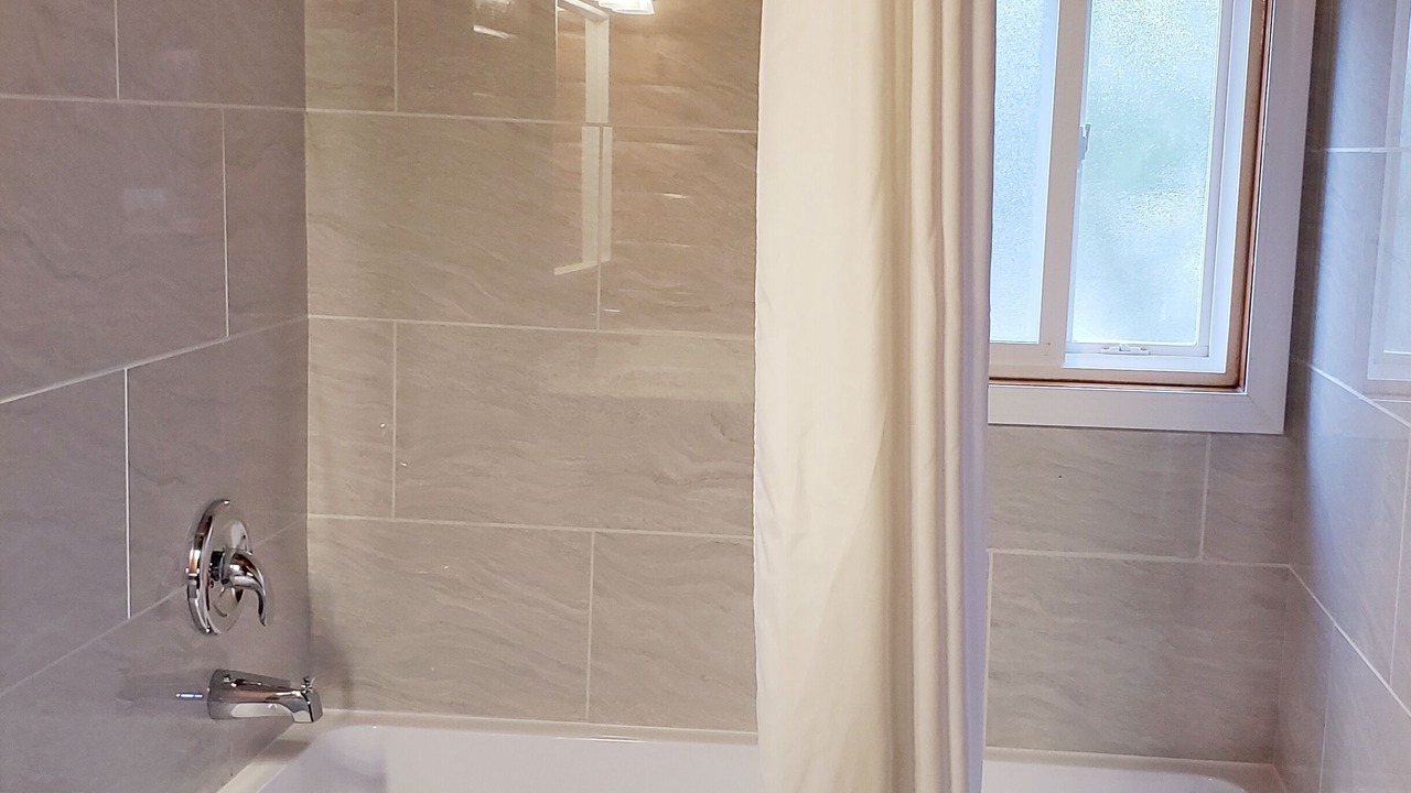 Photo of Bathroom in Valemount