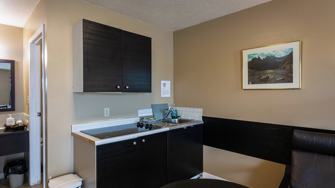 Photo of Kitchen in Sundre