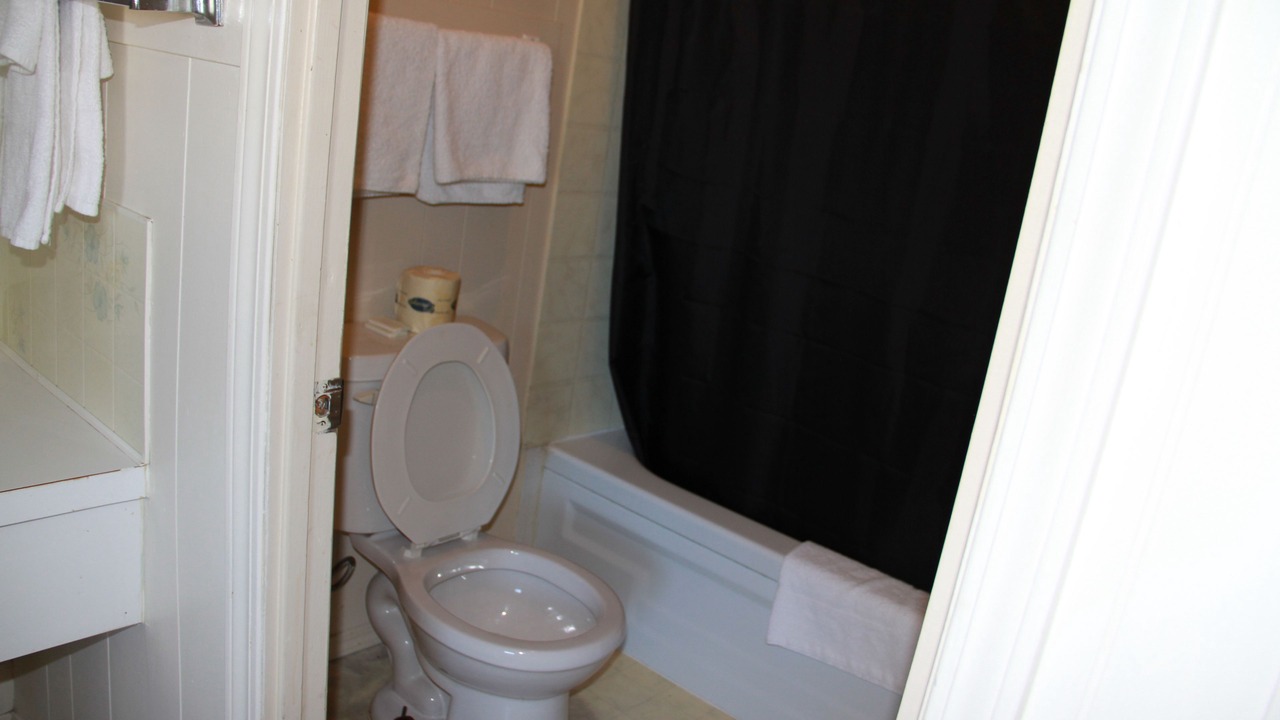 Photo of Bathroom in Innisfail