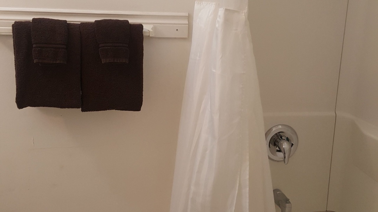 Photo of Bathroom in Kindersley