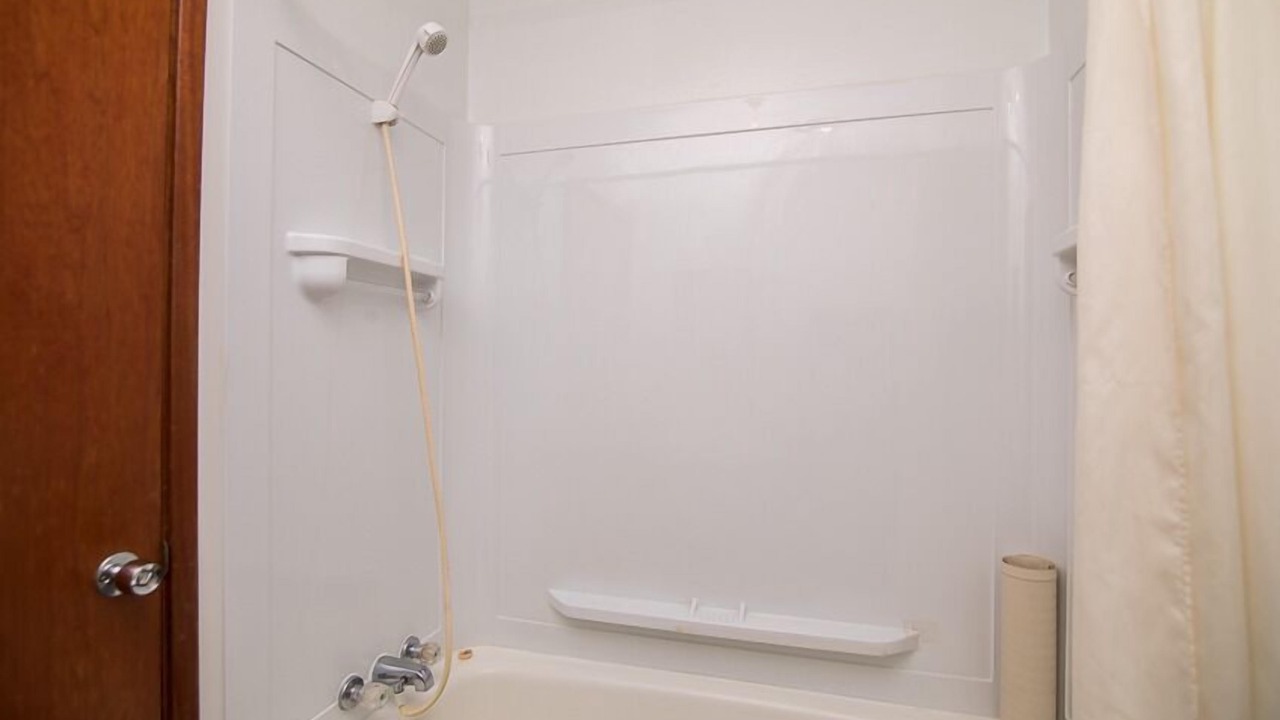 Photo of Bathroom in Kerrobert