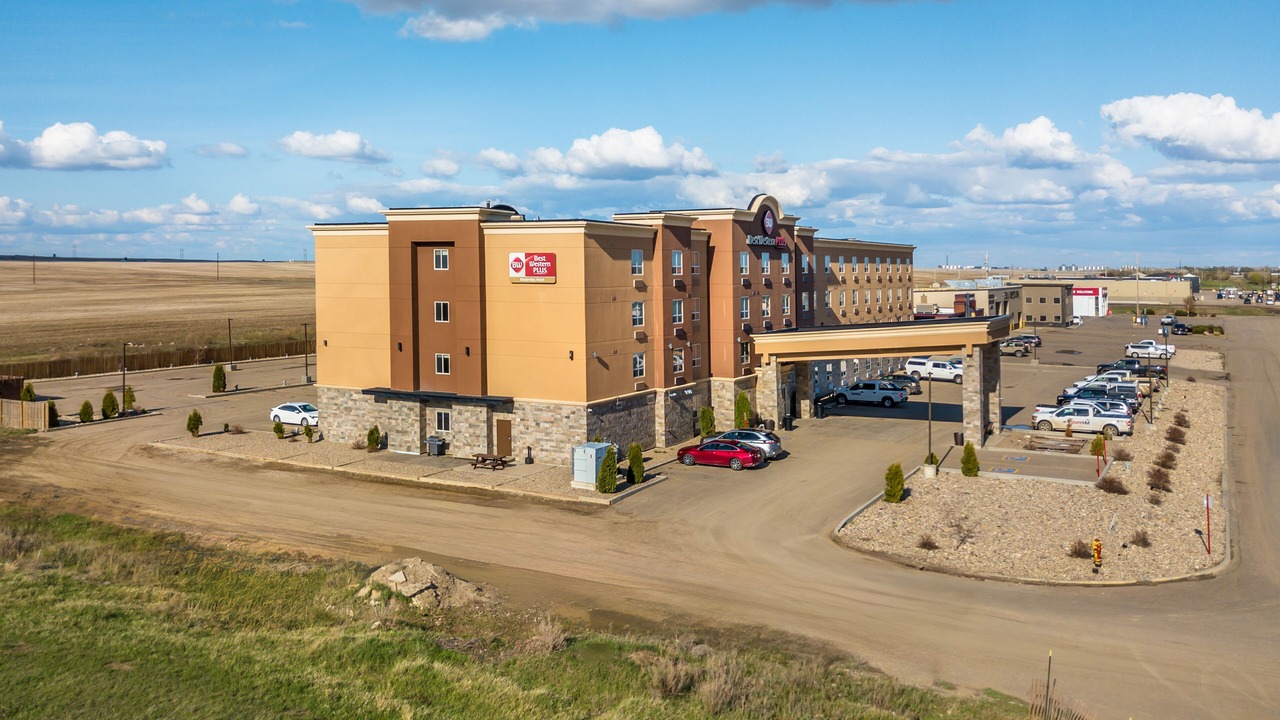 Photo of Outdoor in Kindersley