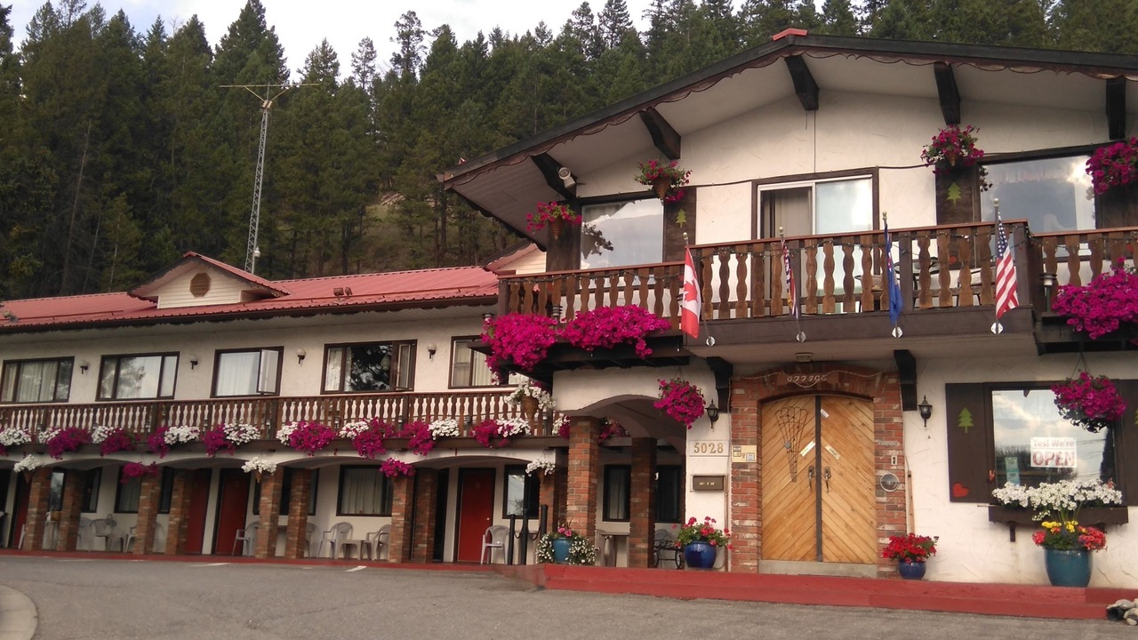 Photo of Buildings in Radium Hot Springs