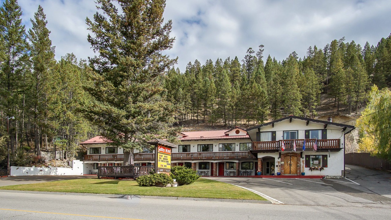 Photo of Outdoor in Radium Hot Springs
