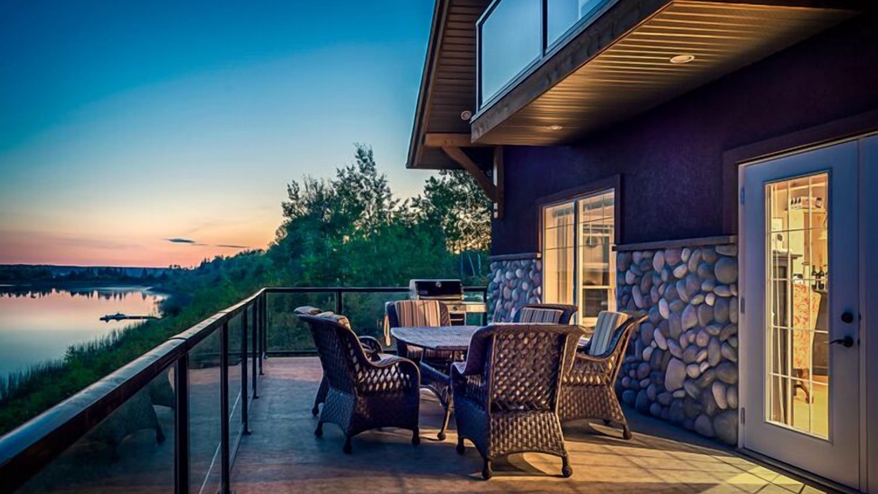 Photo of Patio Balcony in Fowler Lake