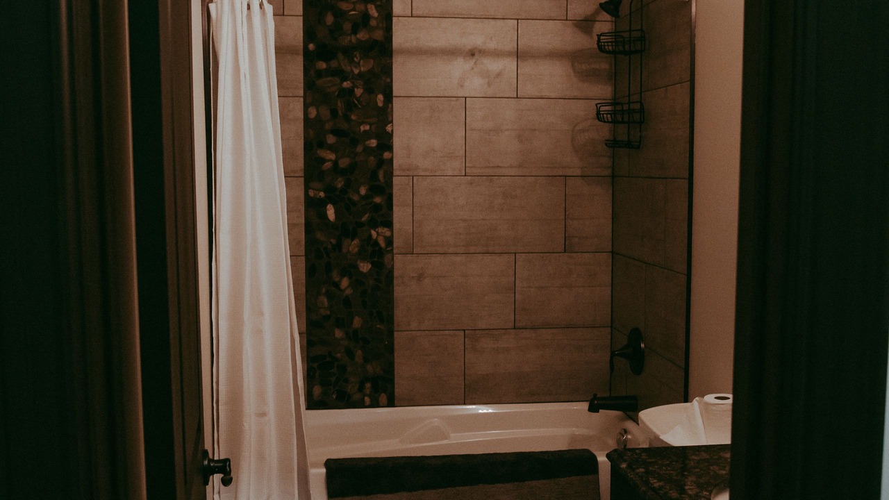 Photo of Bathroom in Fowler Lake