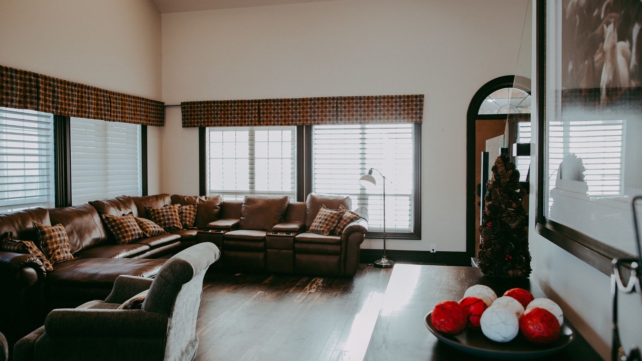 Photo of Livingroom in Fowler Lake