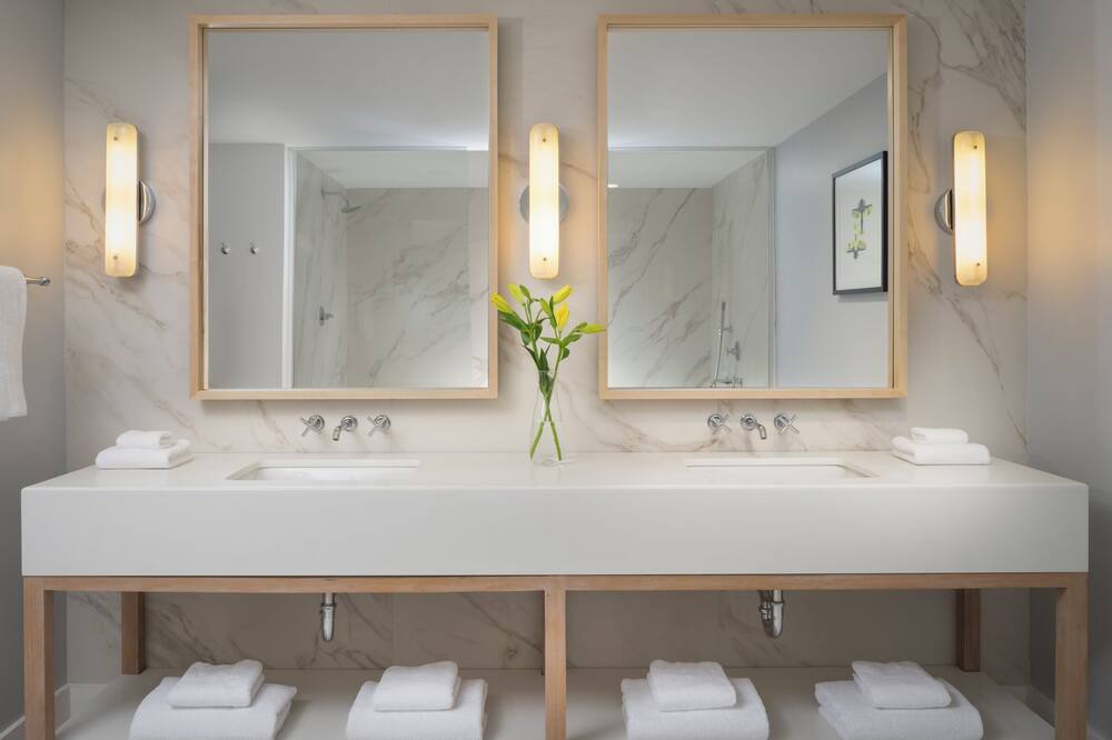 Photo of Bathroom in Gateway District