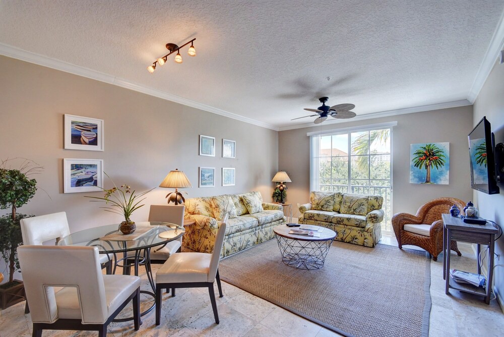 Photo of Livingroom in Downtown West Palm Beach