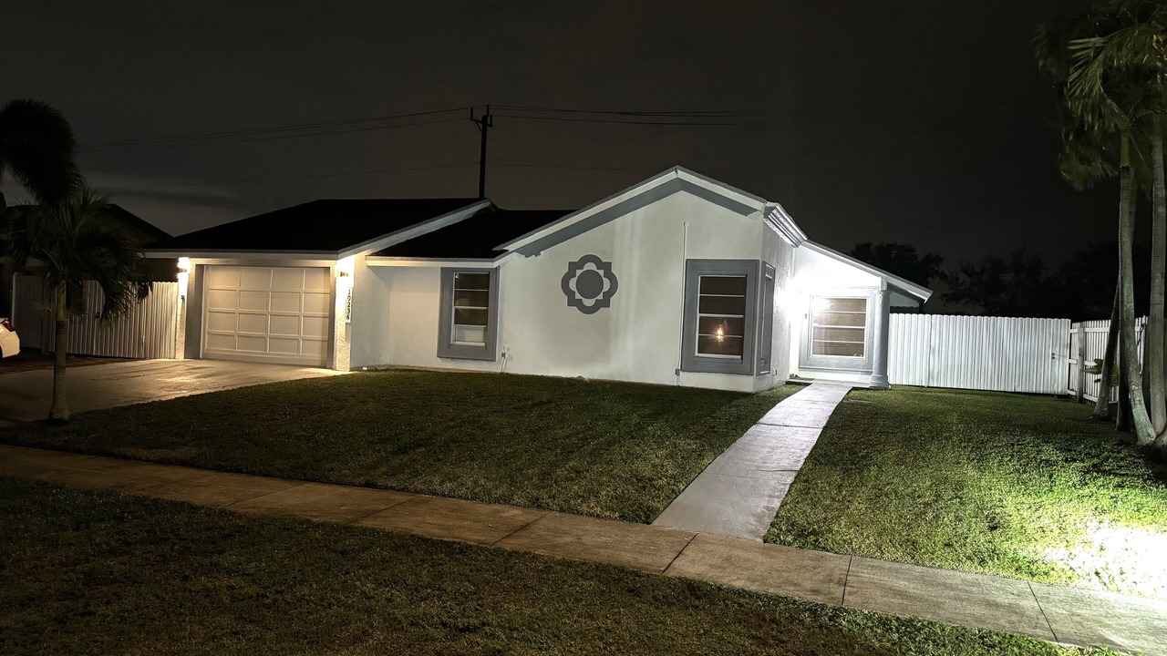 Photo of Outdoor in Royal Palm Beach