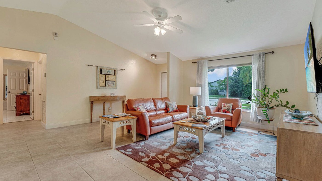 Photo of Livingroom in Royal Palm Beach