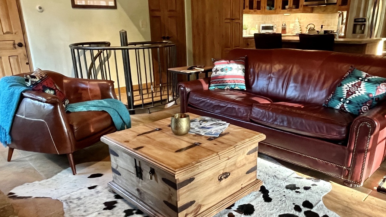 Photo of Livingroom in Taos