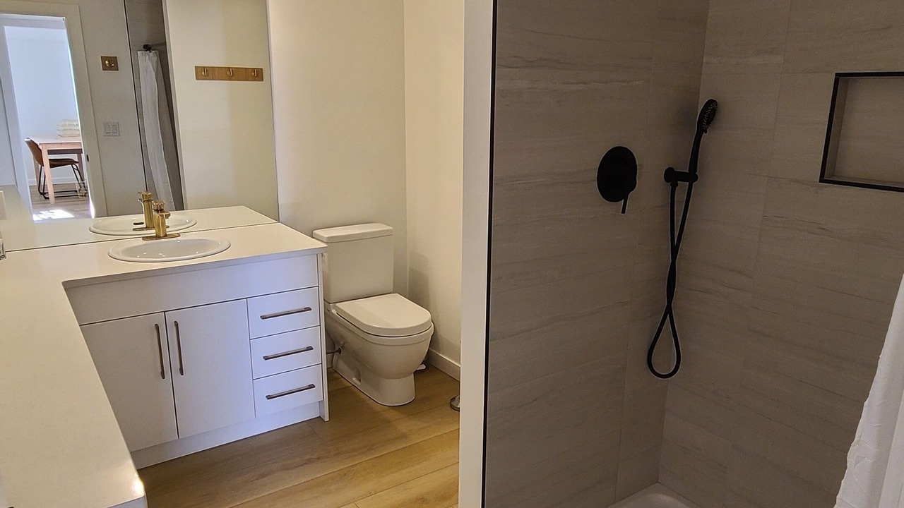 Photo of Bathroom in Okanagan-Similkameen