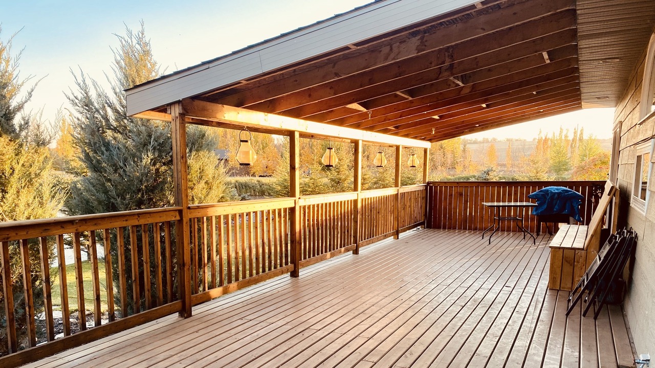 Photo of Patio Balcony in County of Vermilion River