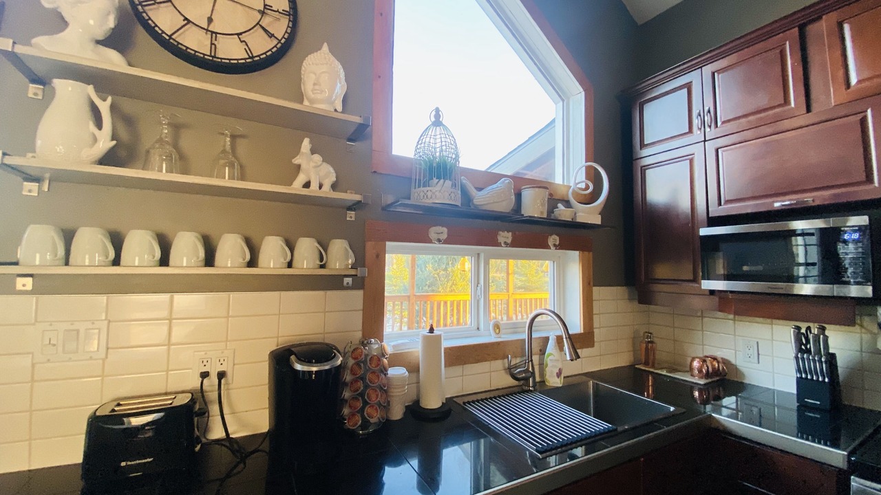 Photo of Kitchen in County of Vermilion River