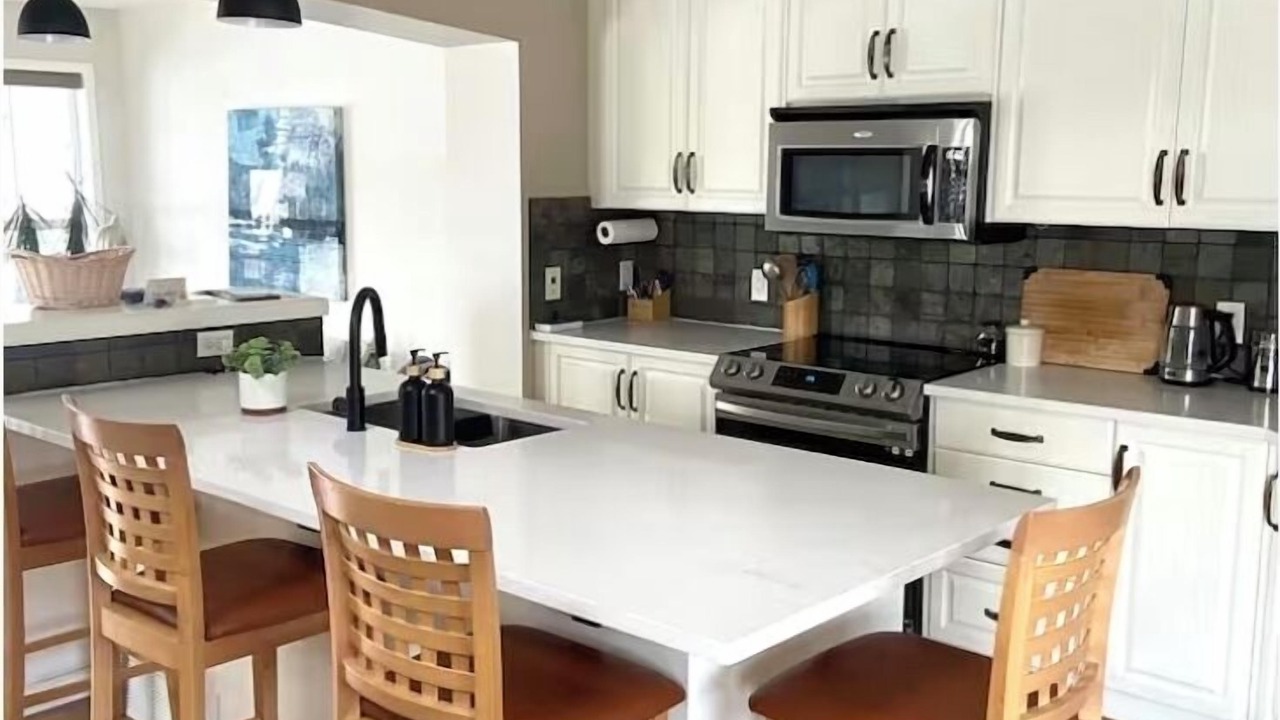 Photo of Kitchen in Southeast Calgary