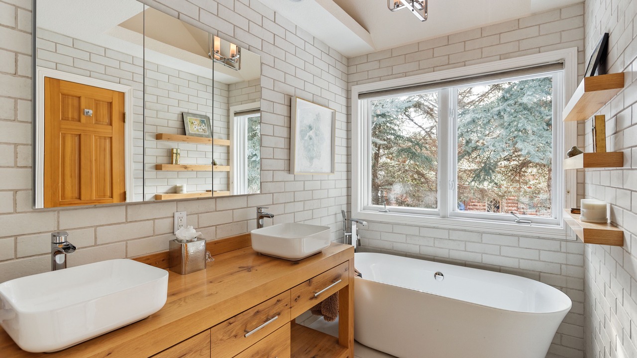 Photo of Bathroom in Basalt