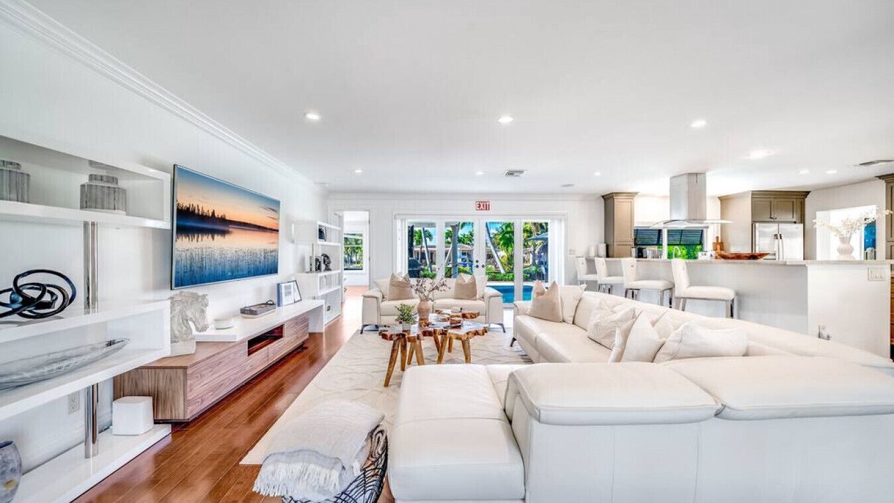 Photo of Livingroom in Garden Isles