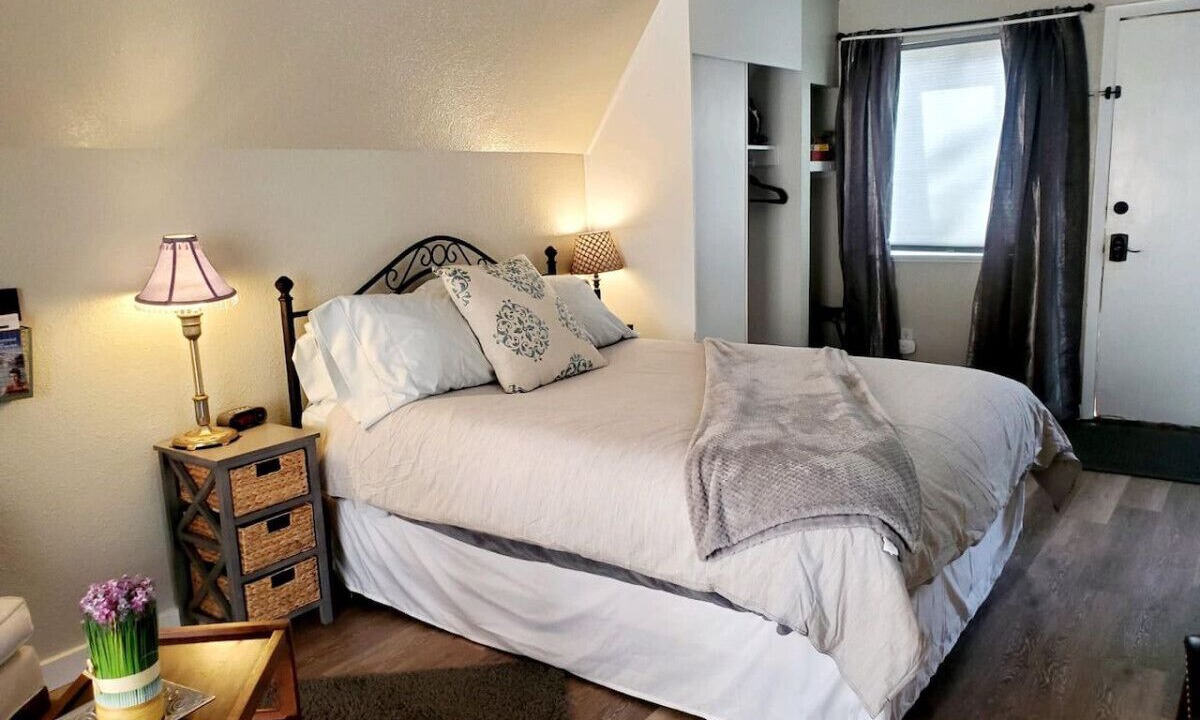 Photo of Bedroom in Glenwood Springs