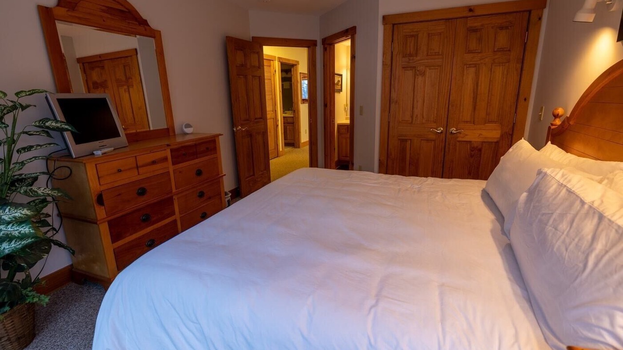 Photo of Bedroom in North Troy