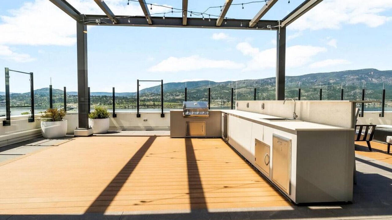 Photo of Patio Balcony in Downtown Kelowna