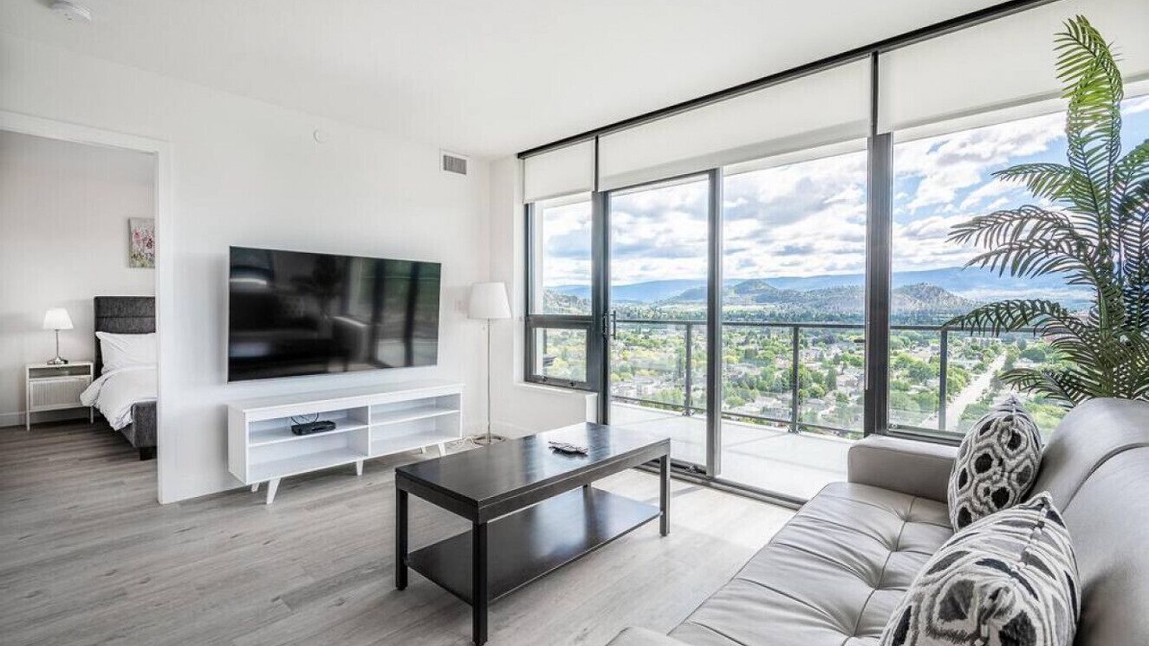 Photo of Livingroom in Downtown Kelowna