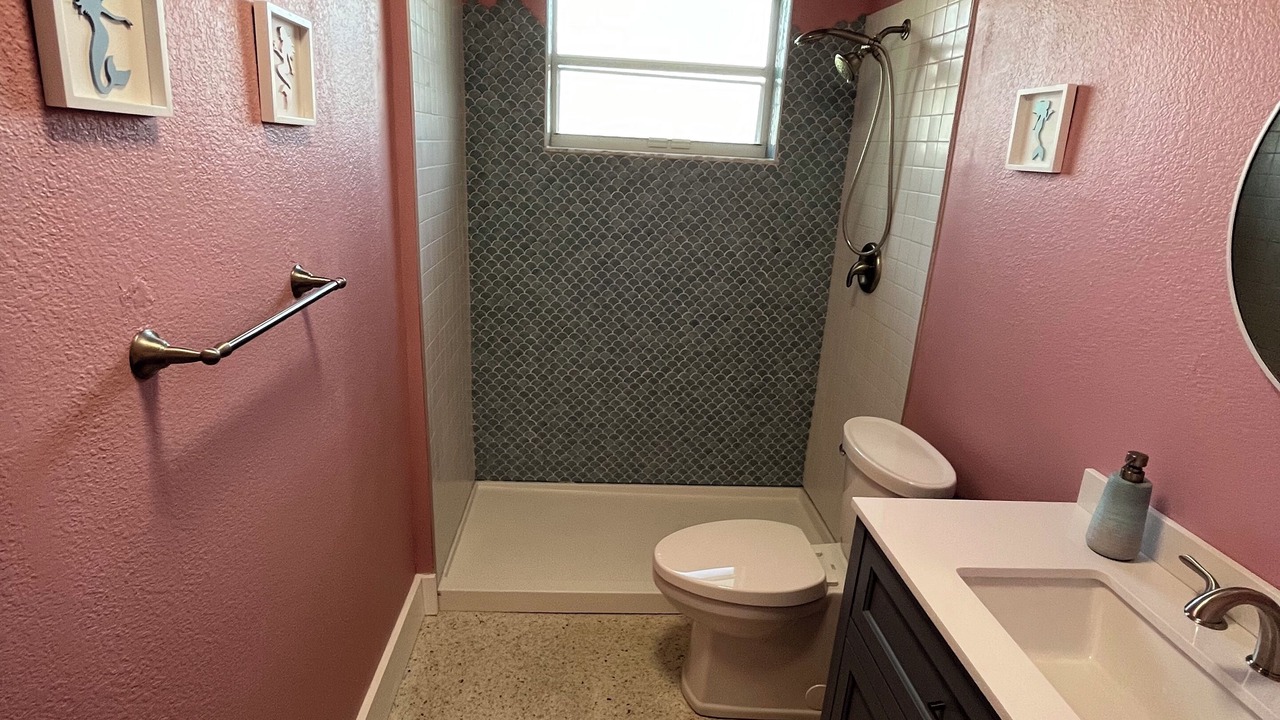 Photo of Bathroom in Harbor Village