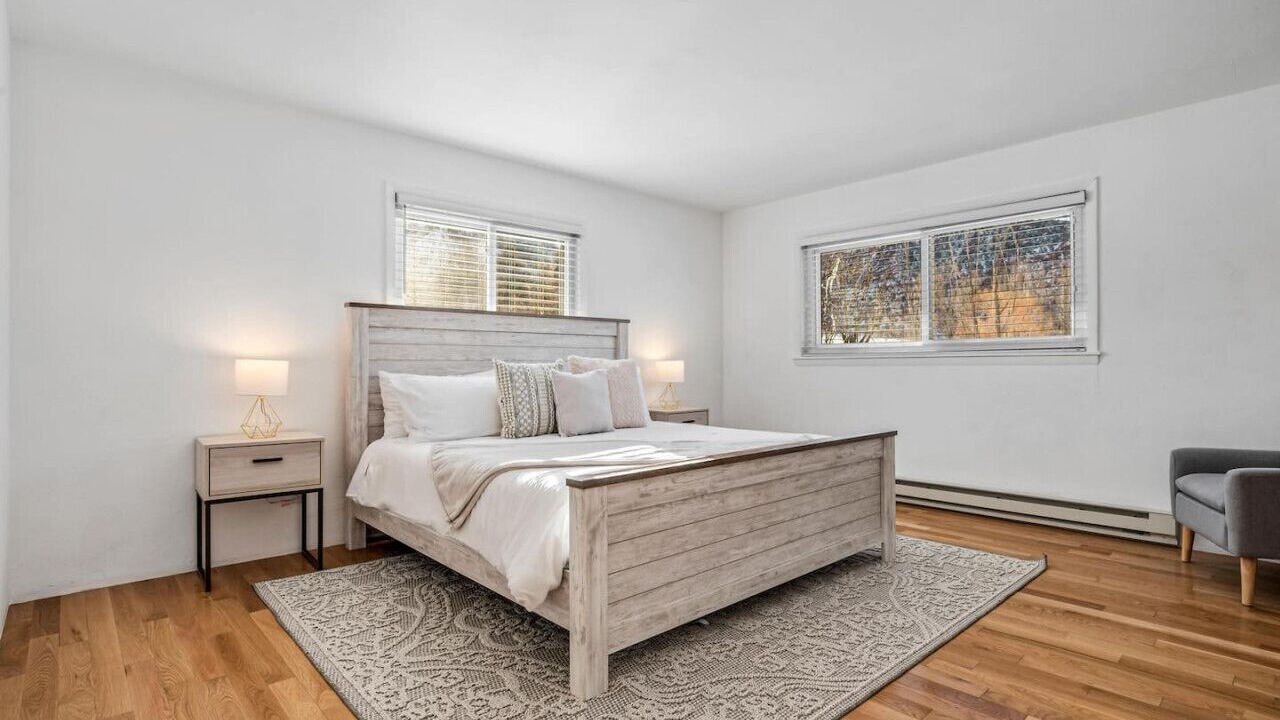 Photo of Bedroom in Basalt